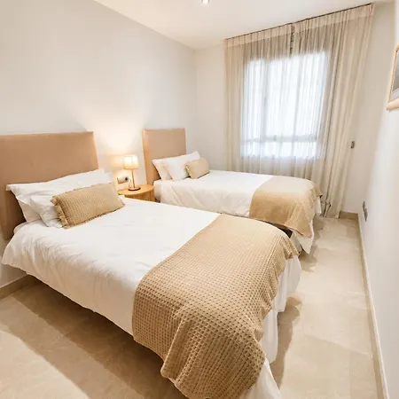 3 Bedroom Arqueros شقة *