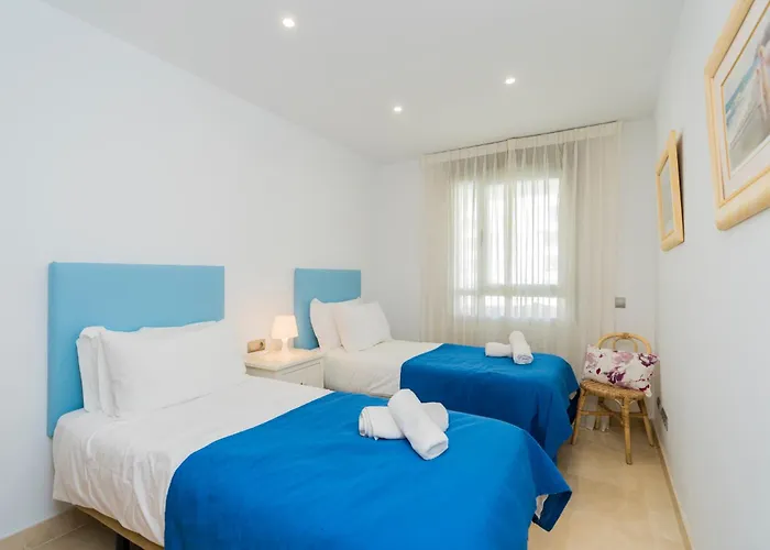 3 Bedroom Arqueros شقة *